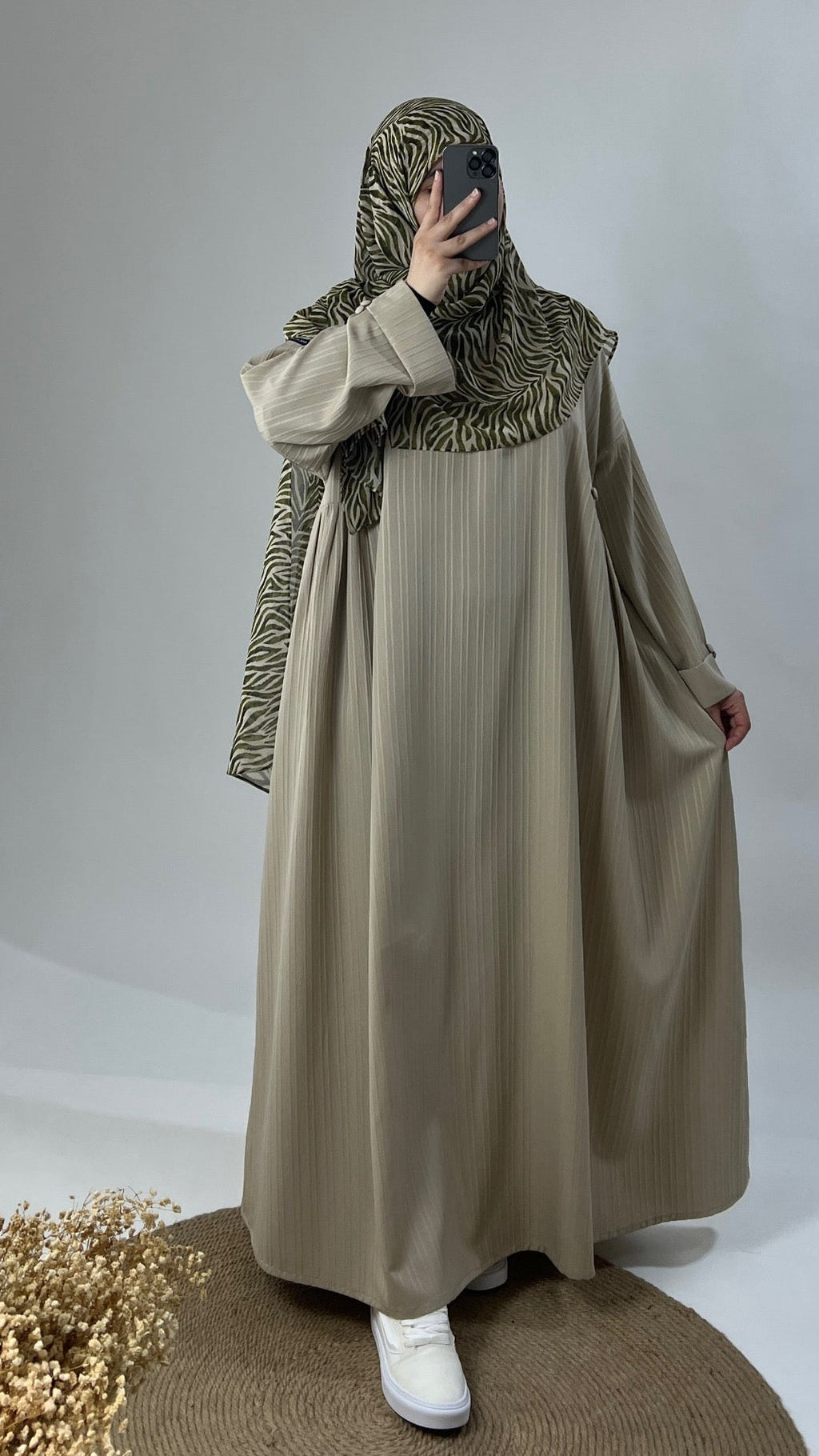 Robe Nadia