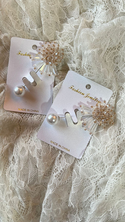 دبوس الورد اللؤلؤي (P)