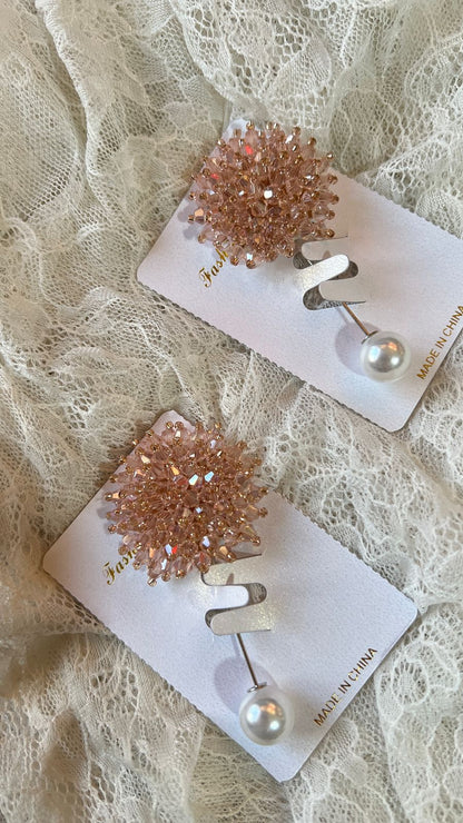 دبوس وردة اللؤلؤي (G)